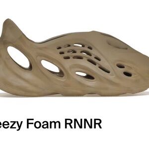 Yeezy Foam Runner in Earthy Brown